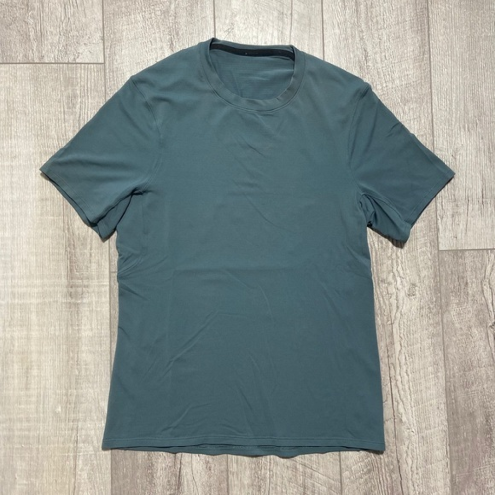 Lululemon Men’s Short Sleeve Tee Shirt Teal Crewneck Activewear See Measurements